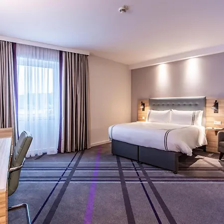 Premier Hotel 3*